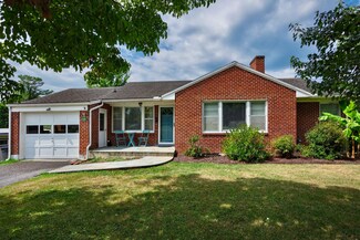 109 Wallace St, Lexington, VA 24450