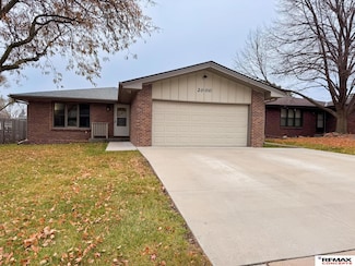 2000 W Mulberry Ct, Lincoln, NE 68522