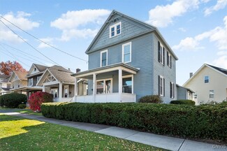 2 Parkside Ct, Utica, NY 13501