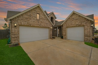 3711 Castle Rock Dr, Rosenberg, TX 77469