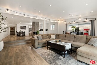 5720 Gentry Ave, Valley Village, CA 91607
