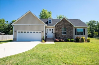 109 Melody Ln, Thomasville, NC 27360