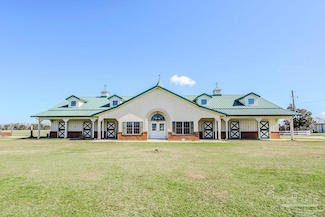 35 Aubrey Ln, Pace, FL 32571