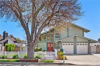2320 W Beverly Dr, Orange, CA 92868