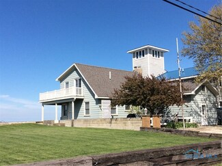 8675 Sand Beach Rd, Oak Harbor, OH 43449