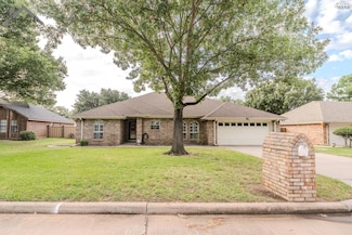 813 Arapaho Dr, Burkburnett, TX 76354