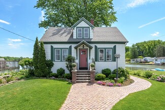 51829 Easy St, Paw Paw, MI 49079