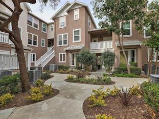 26 Valmont Way, Ladera Ranch, CA 92694
