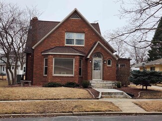 608 3rd St, Parkersburg, IA 50665