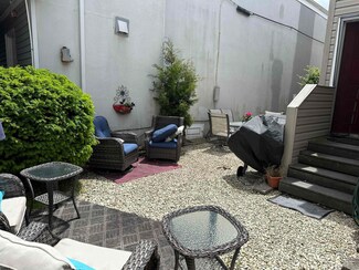 33 S Benson Ave, Margate City, NJ 08402