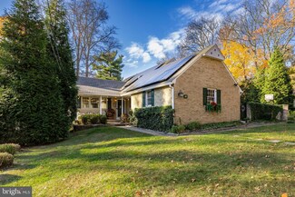 28 S Shirley Ave, Moorestown, NJ 08057