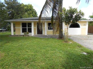 5349 Hardee St, Naples, FL 34113