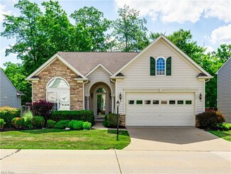 867 Willow Creek Dr, Fairlawn, OH 44333