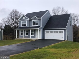 3818 Percy Ave, Chambersburg, PA 17202