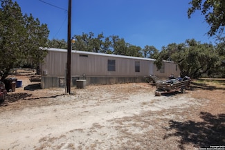 1477 Quail Hill Dr, Spring Branch, TX 78070