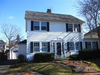 921 Rosemary Terrace, Deerfield, IL 60015