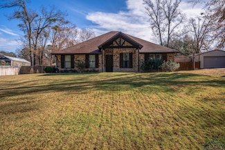 155 Maple Grove St, Kilgore, TX 75662