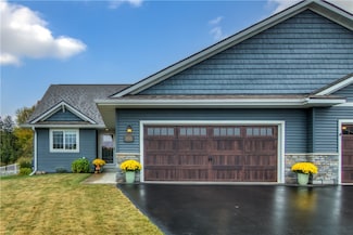 5142 Hobbs Ct, Eau Claire, WI 54703