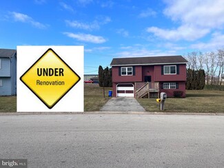 3349 Night In Gale Dr, Dover, PA 17315