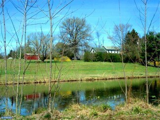 112 Naftzingertown Rd, Mohrsville, PA 19541