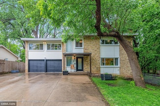 2844 Monterey Pkwy, Saint Louis Park, MN 55416