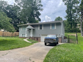 5013 Laurel Woods Dr, Knoxville, TN 37921