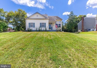 908 Woodlane Rd, Mount Holly, NJ 08060