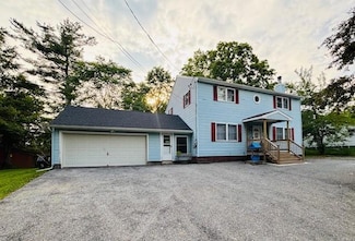 107 Marshall Rd, Salt Point, NY 12578