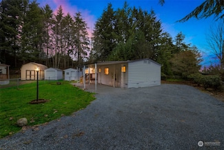 22013 134th St E, Sumner, WA 98391