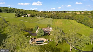 4635 Newark Rd, Cochranville, PA 19330