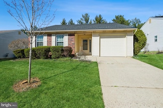 14 Carriage Hill Ln, Columbus, NJ 08022