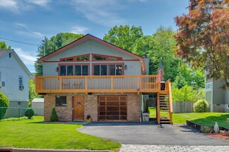 190 1st St, Buchanan, NY 10511