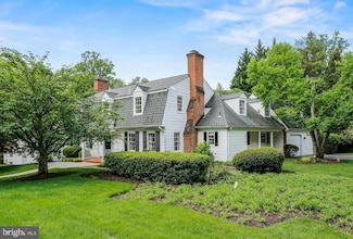 7125 Darby Rd, Bethesda, MD 20817