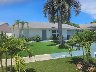 6147 Moonbeam Dr, Lake Worth, FL 33463