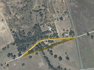 148 E W Cullen, Leesville, TX 78122