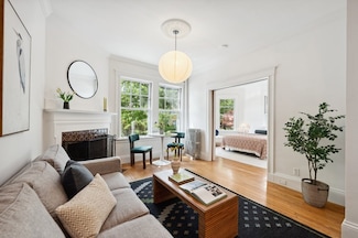 7 Linnaean St Unit 1, Cambridge, MA 02138