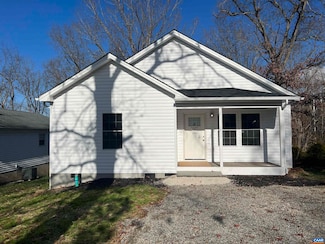 913 Gardner St, Waynesboro, VA 22980