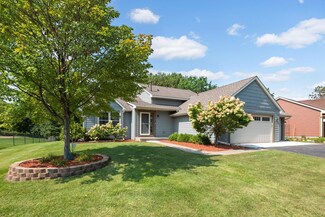 8673 Sycamore Ln N, Maple Grove, MN 55369