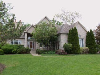 2932 N Southern Hills Dr, Wadsworth, IL 60083