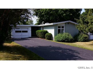 212 Pine Grove St, Syracuse, NY 13210