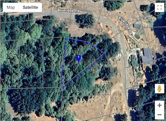 874 Blueridge Rd, Whitethorn, CA 95589