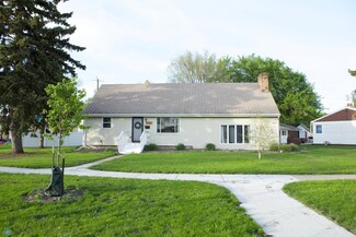 2009 12th Ave S, Fargo, ND 58103