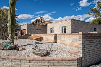 3102 W Holladay St, Tucson, AZ 85746