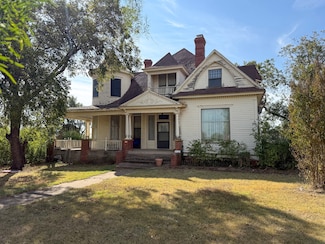 641 W 2nd St, Baird, TX 79504