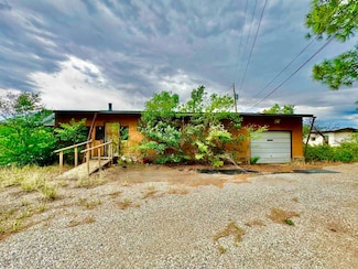 10 Coca Ln, Taos, NM 87571
