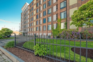 147 Centre St Unit 201, Brockton, MA 02302