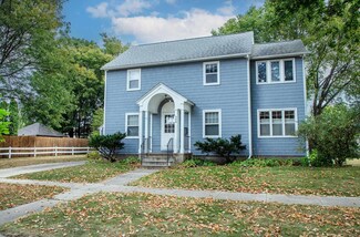 508 4th St NW, Waverly, IA 50677
