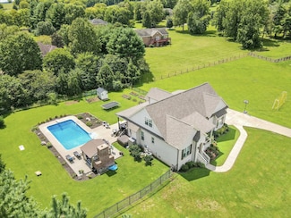 2914 Chasepointe Place, Columbia, TN 38401