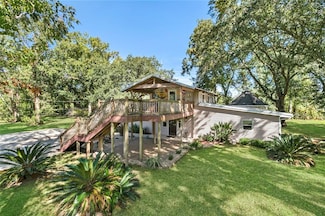 10128 Reynolds Dr, Westwego, LA 70094