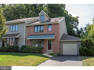 2 Foster Ln, Downingtown, PA 19335